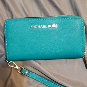 Michael Kors iphone wallet/wristlet
